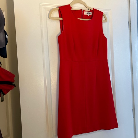 EUC DVF Sleeveless Red Dress Back Zip Size 6 - Picture 5 of 5